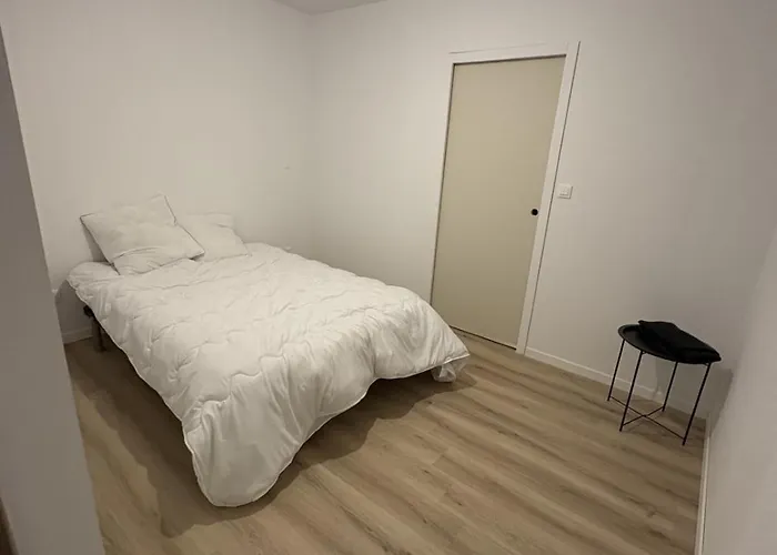 Loni Experiences - Indus Apartment